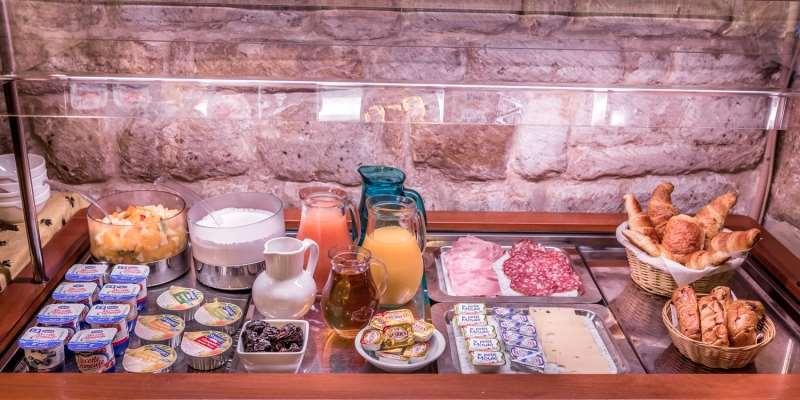 โรงแรมลูฟวร์ แซ็งต์แอนน์ ปารีส ร้านอาหาร รูปภาพ